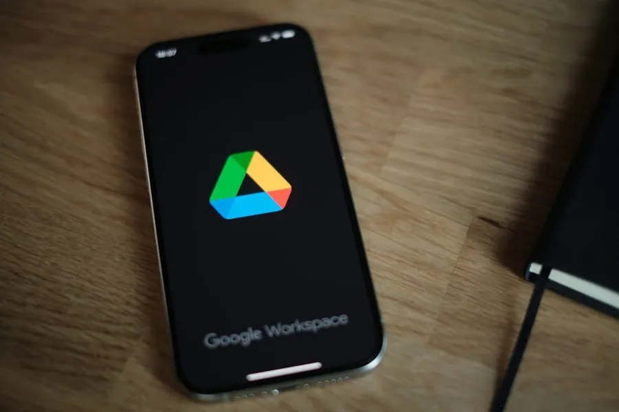 Google lleva Ask Gemini a la app móvil de Drive: pregunta a tus documentos desde el teléfono