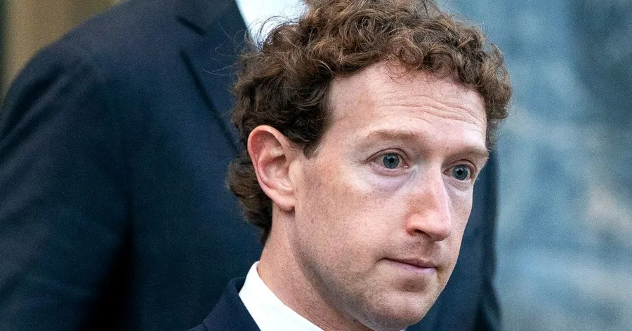 Zuckerberg admite 'errores' en la reestructuración de IA de Meta tras una revuelta interna en la unidad Applied AI