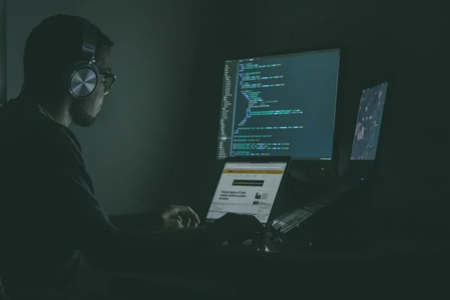 OpenAI amplía Daybreak con Codex Security, GPT-5.5-Cyber y Patch the Planet mientras Anthropic sigue bloqueado