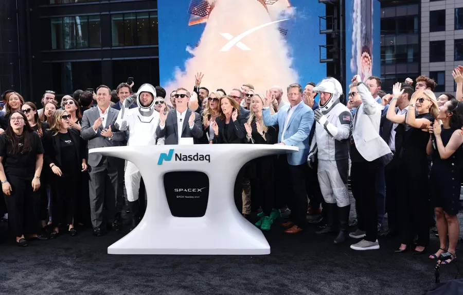 SpaceX sale a bolsa con valoración de 2,1 billones de dólares, Elon Musk se convierte en el primer trillonario y la IPO arras
