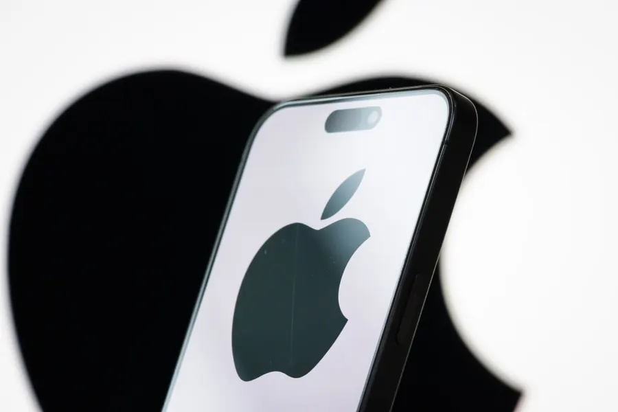 Apple negocia un presupuesto de nueve cifras para pagar a los medios cada vez que Siri use sus noticias