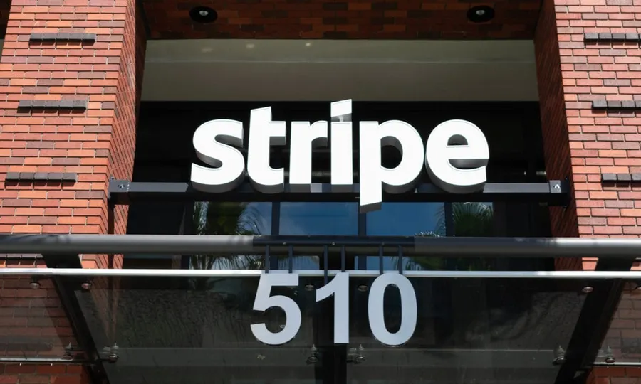 Stripe negocia comprar OpenRouter por unos 10.000 millones y desata la puja