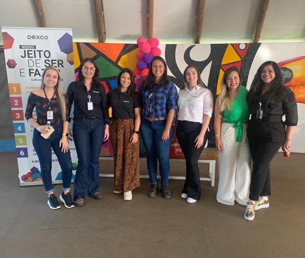 Mujeres del equipo de mantenimiento de Dexco