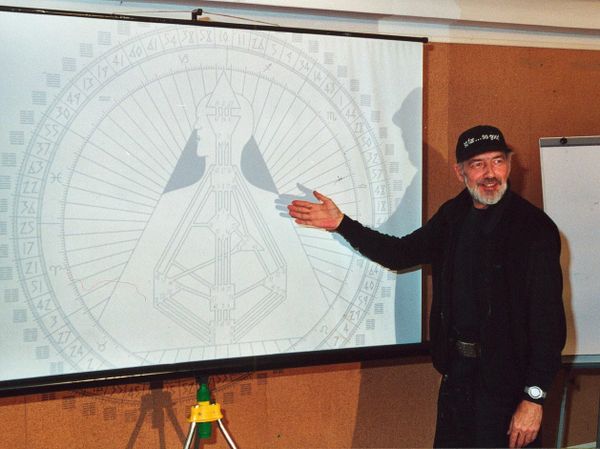 Продавец нейтрино, часть 3. Пляжи Вавилона, башни Ибицы