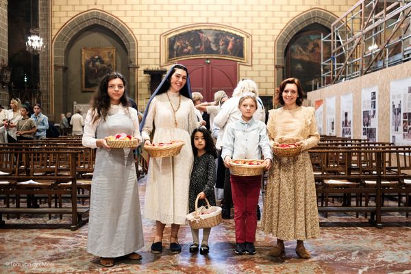 Retour sur l'assemblée pluie de roses à la cathédrale Saint Jean-Baptiste : Dimanche 5 octobre