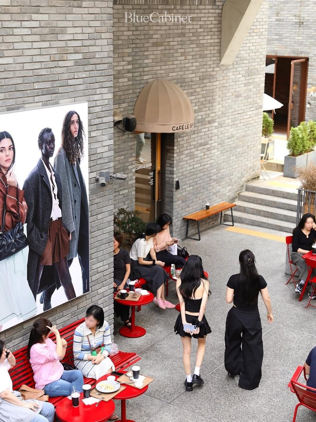 사운즈한남 카페 르상스, 갤러리 라운지 같은 빛과 선의 미학 Post feature image