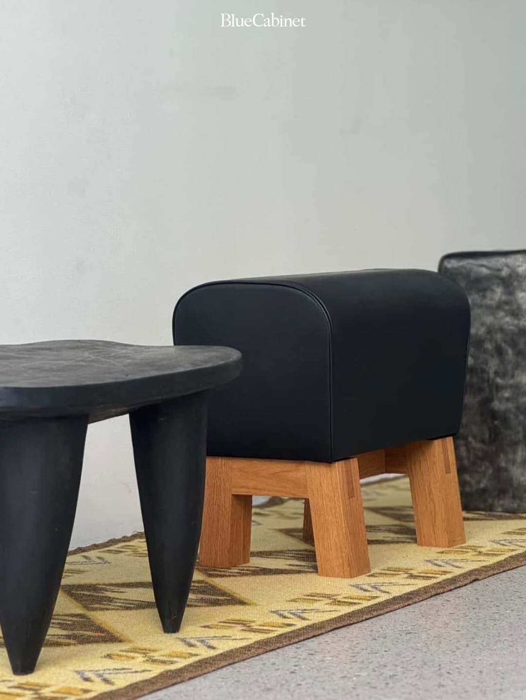 부산 에임히어 〈STOOL〉 전시, 에임빌라 기획 Post feature image