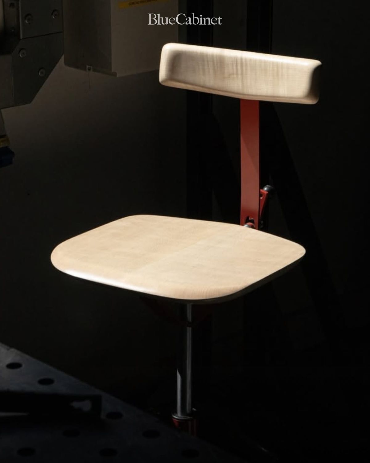 〈Archetype M Studio Chair〉, TCS 디자인 어워드 2025 수상작 Post feature image