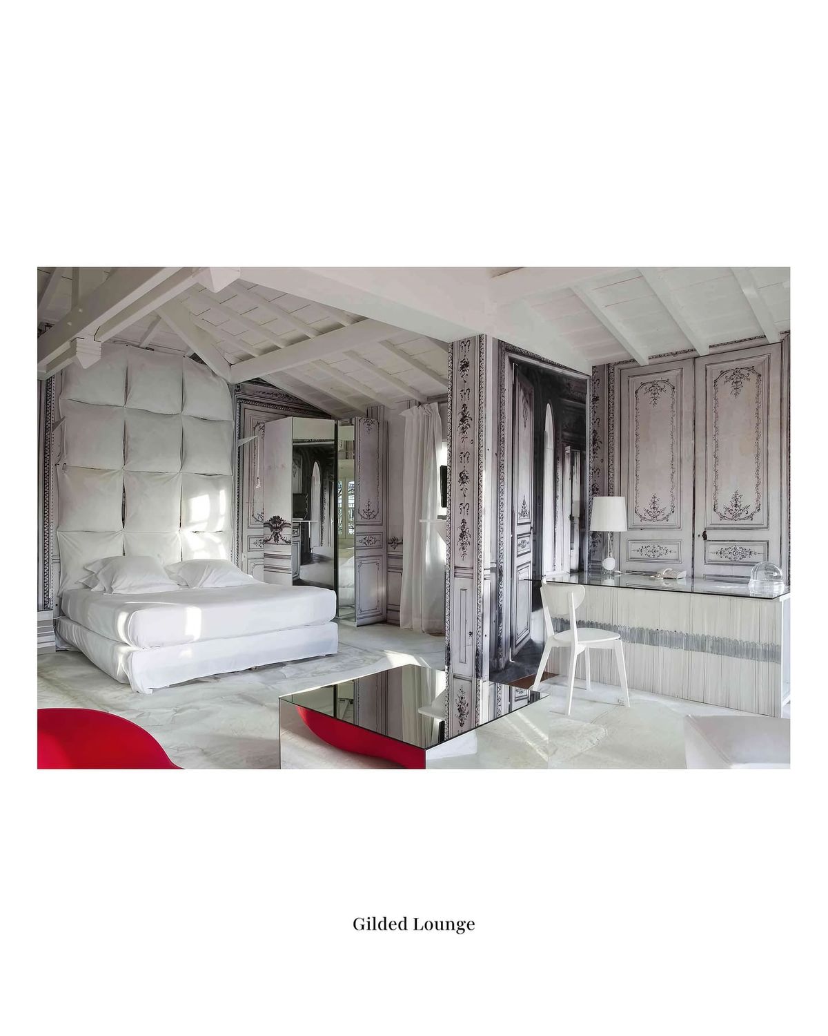 〈La Maison Champs-Élysées〉, 마르틴 마르지엘라의 부티크 호텔 Post feature image