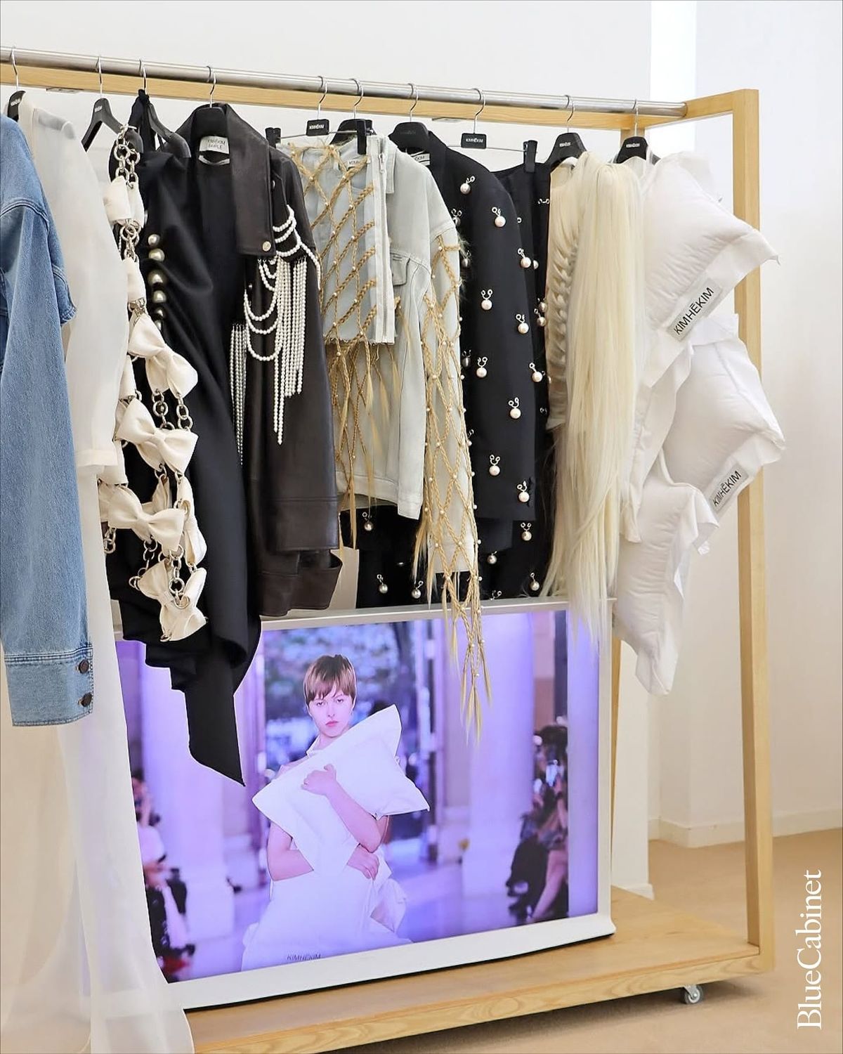 〈DREAMER AND THE BED〉, 김해김 × 마테라소 협업 전시 Post feature image