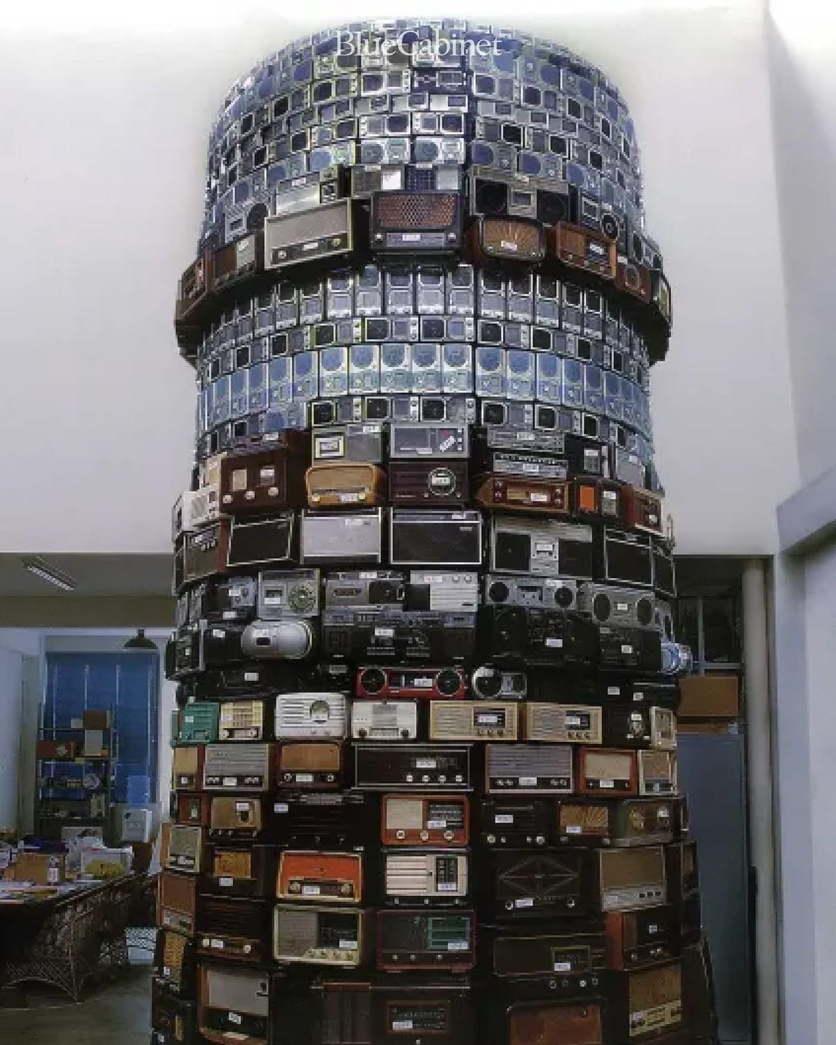 Cildo Meireles 〈Babel〉, 800개의 라디오로 쌓아 올린 탑 Post feature image