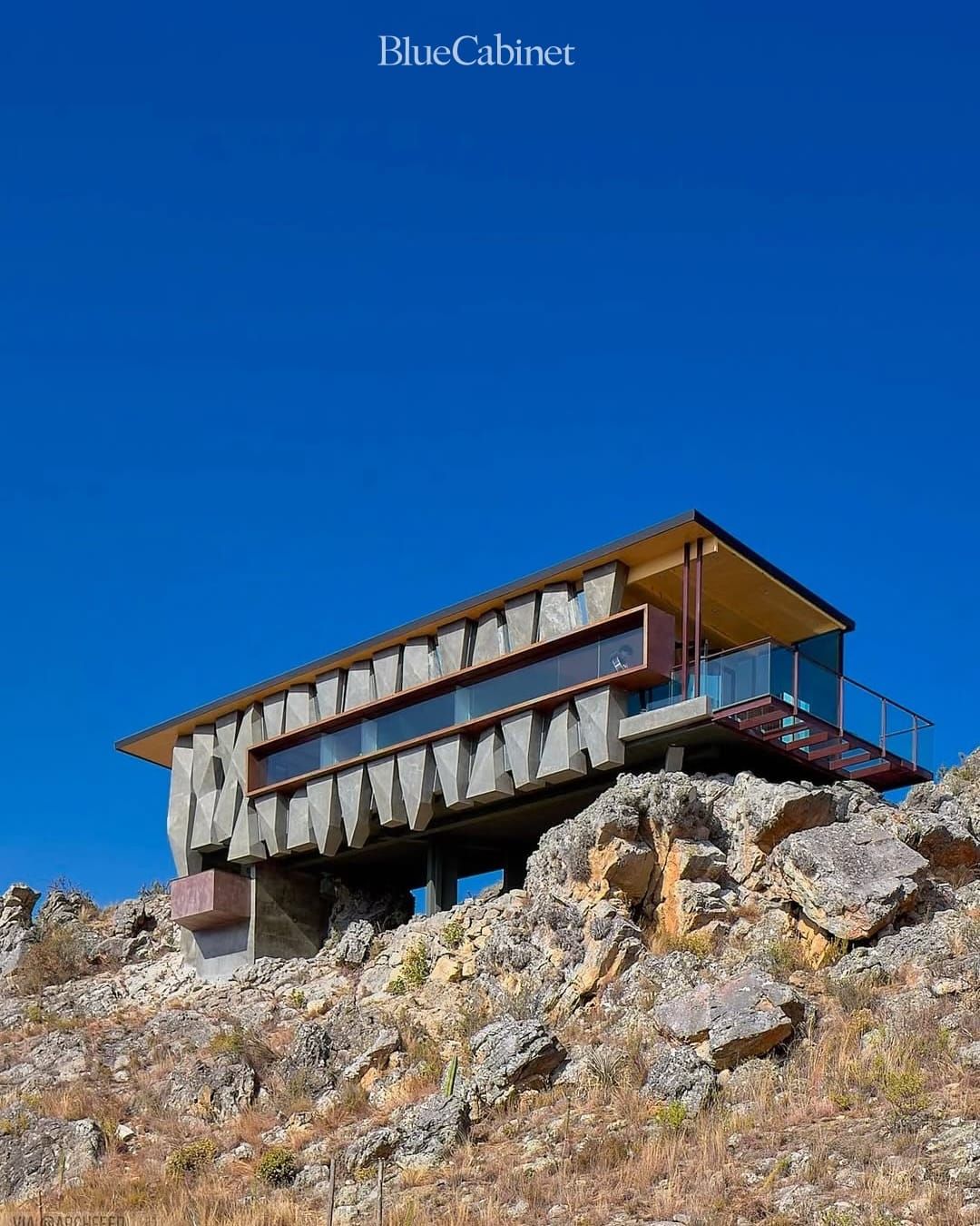 Rumi Ñahui Cabin, 페루 안데스의 떠 있는 집 Post image