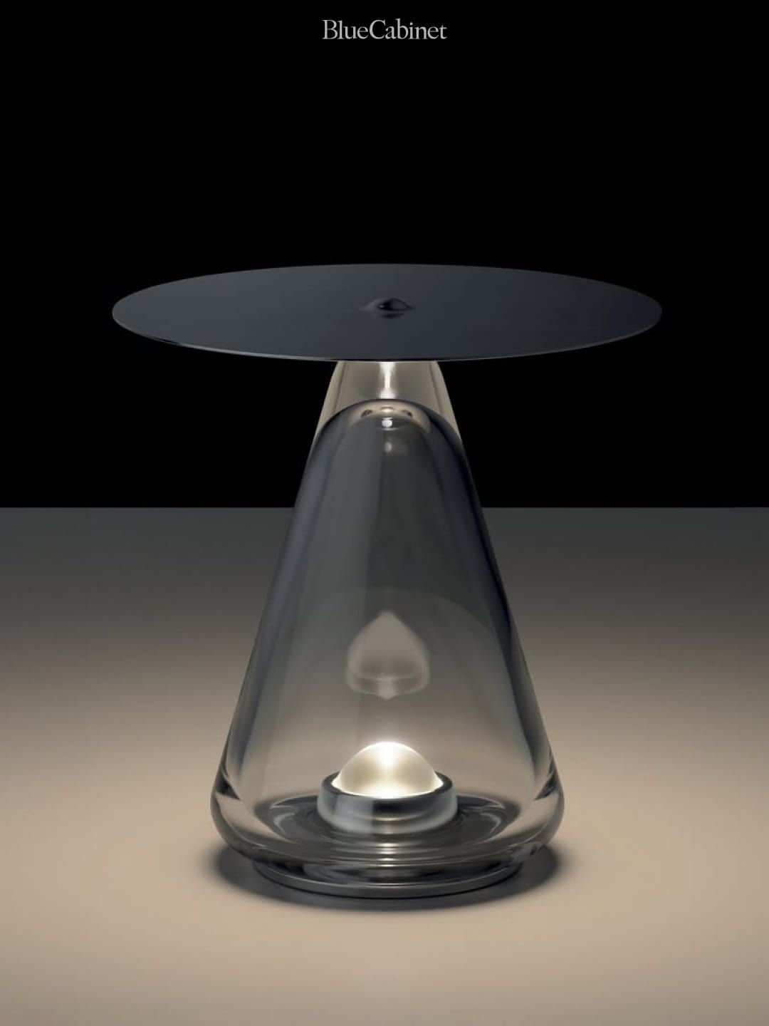 Artemide × Herzog & de Meuron 〈Boltons〉, 수공 유리 테이블 조명 Post image