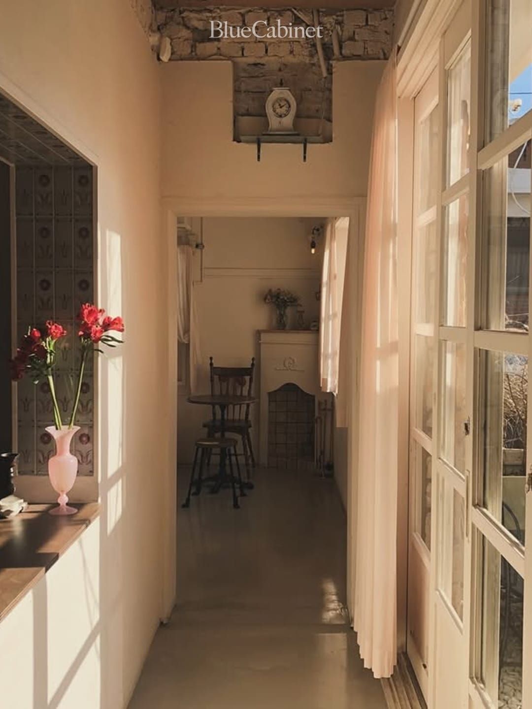 성수 villa__1990, 공장형 카페와 결이 다른 유럽풍 무드 Post feature image