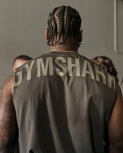 Comment Gymshark a construit sa stratégie e-commerce : communauté, marketing d'influence et UX CRO