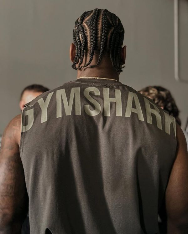 Comment Gymshark a construit sa stratégie e-commerce : communauté, marketing d'influence et UX CRO