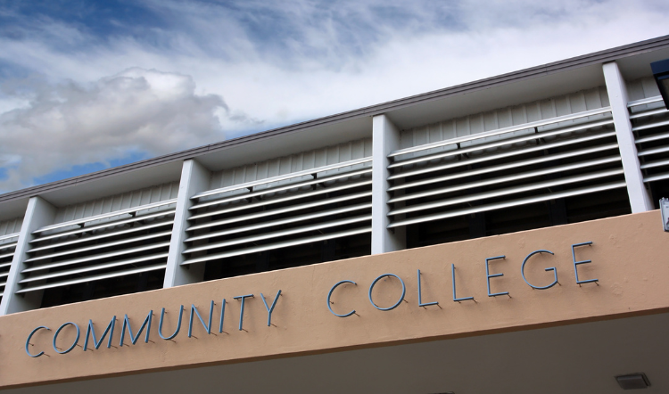 photo of a community college building