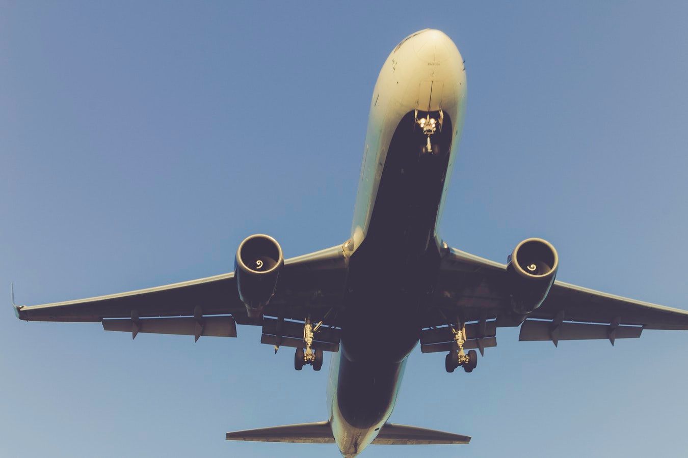 China's Hypersonic Aircraft and AI Flight Optimization: Beijing to New York in 2 Hours