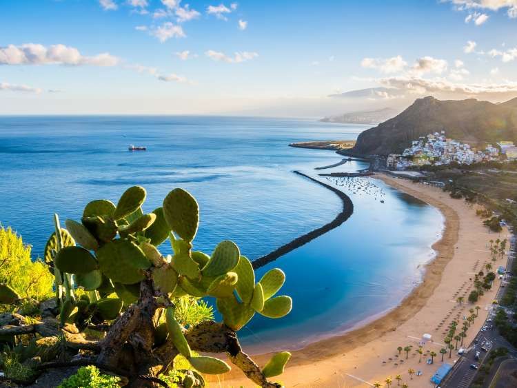 Canary Islands: How AI Travel Algorithms Are Revolutionizing Atlantic Isle Vacations