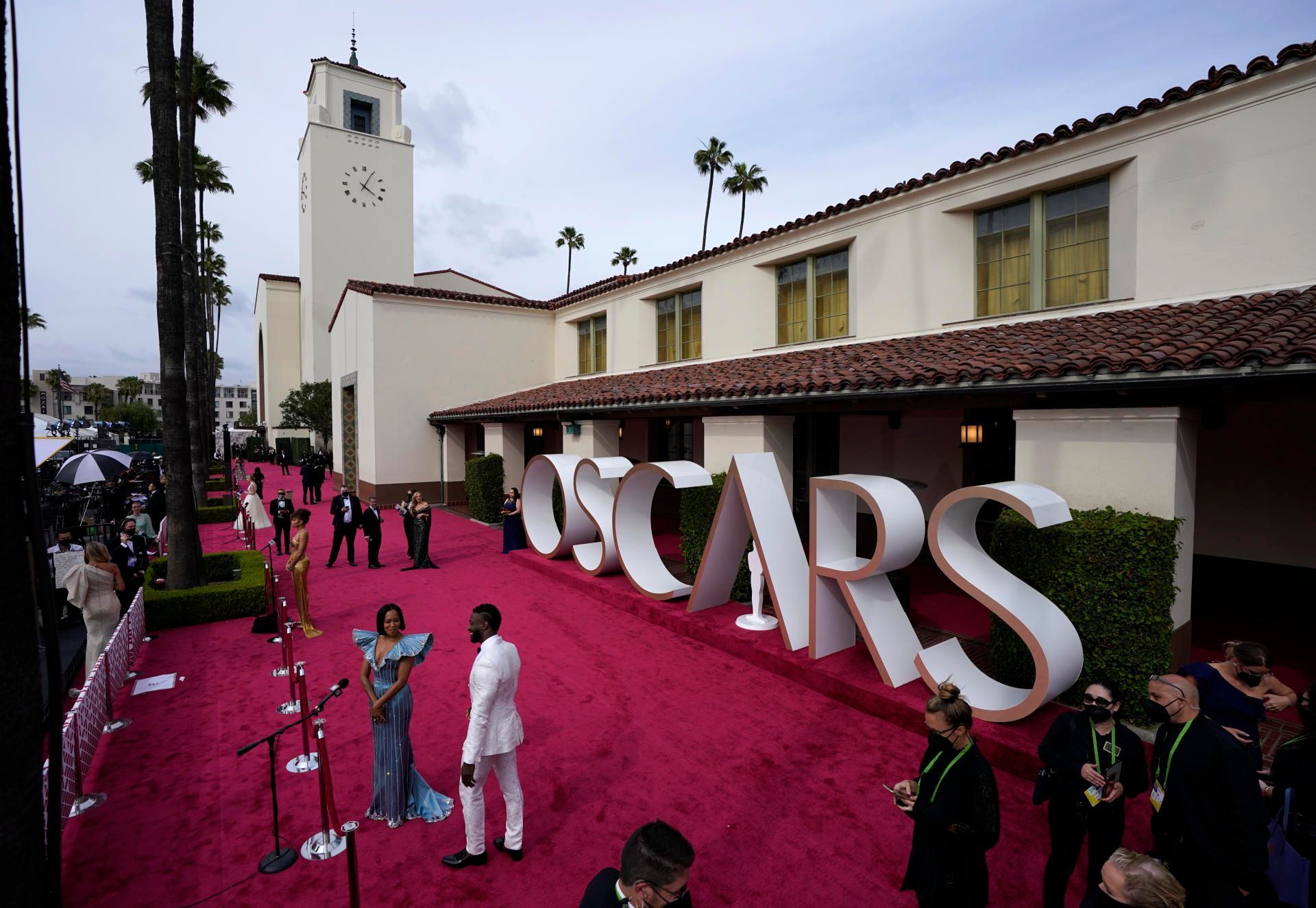 How AI Is Reshaping Oscar Predictions: The Nomadland Algorithm That Beat Hollywood's Gut