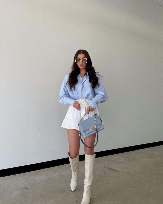 AI-Powered Style: How Algorithms Are Predicting the Oversized Shirt Trend