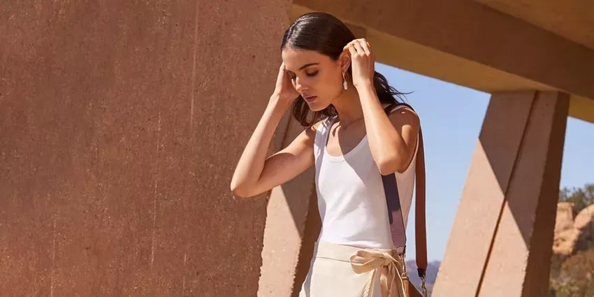 Style Made Easy: 23 Best White T-Shirts For Women + AI Styling Guide