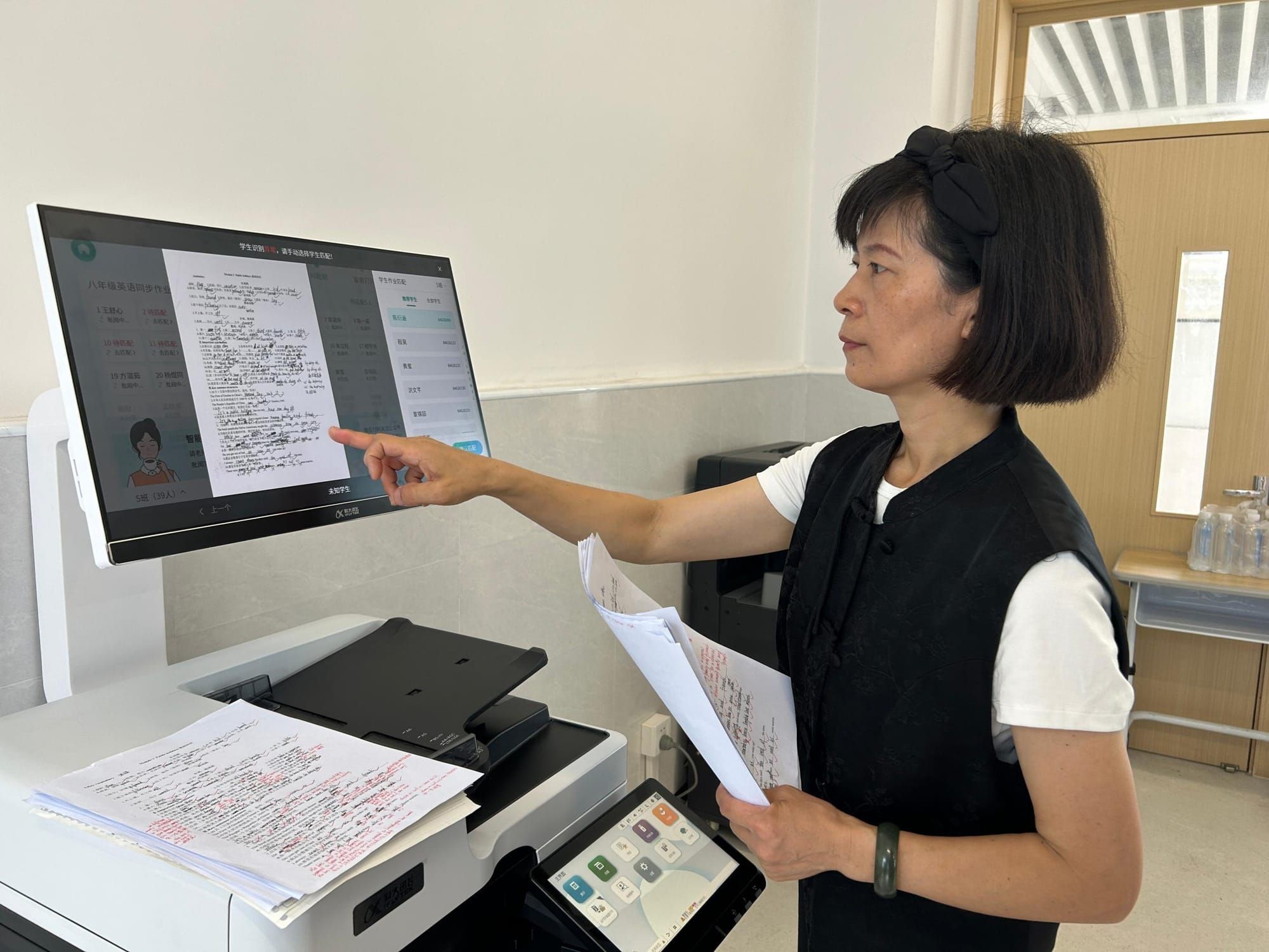 My College Professor Used AI to Grade My Papers. Here's What I Learned.
