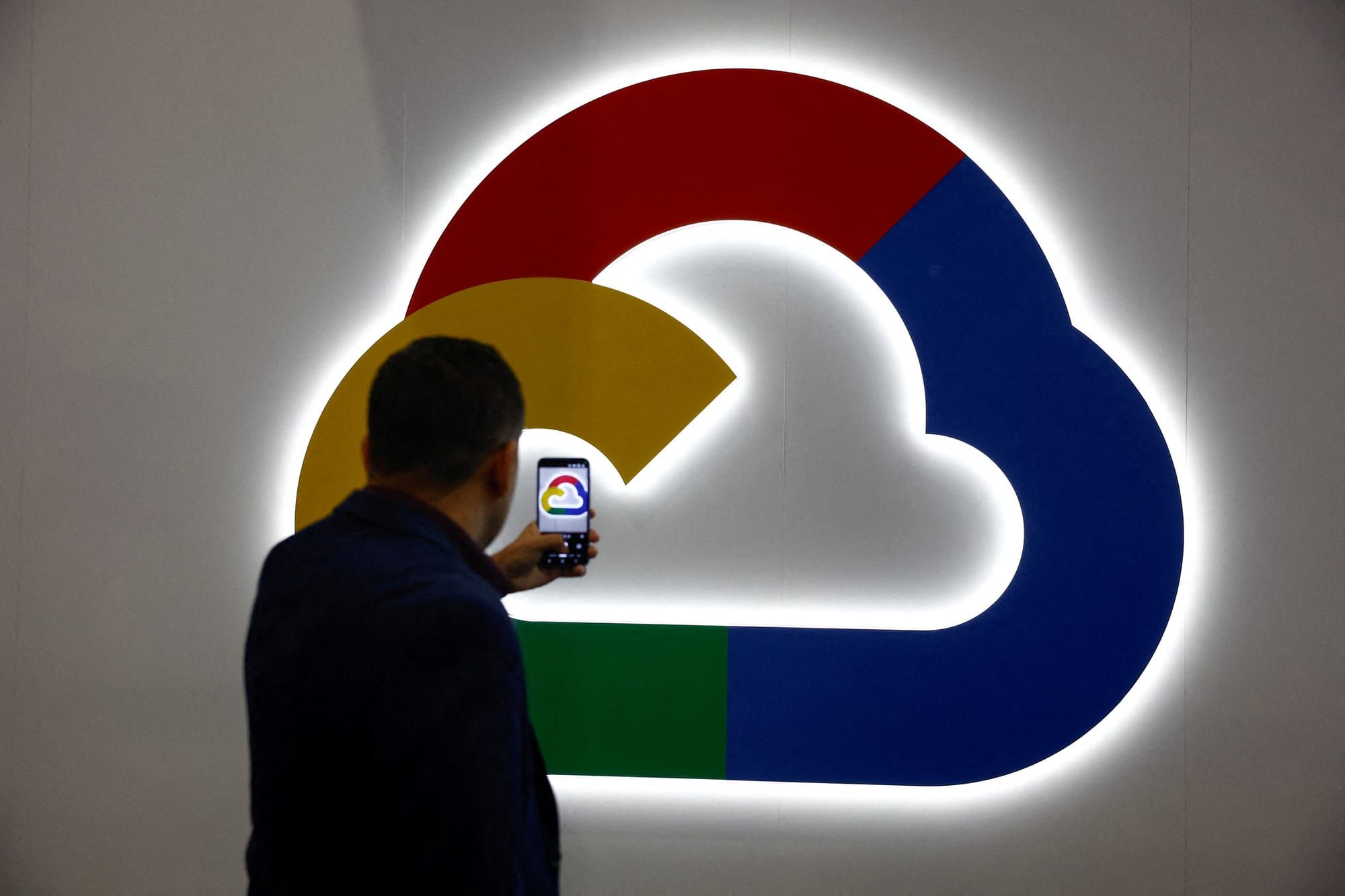 Why did the internet just break? Google Cloud outage takes down Revolut and others