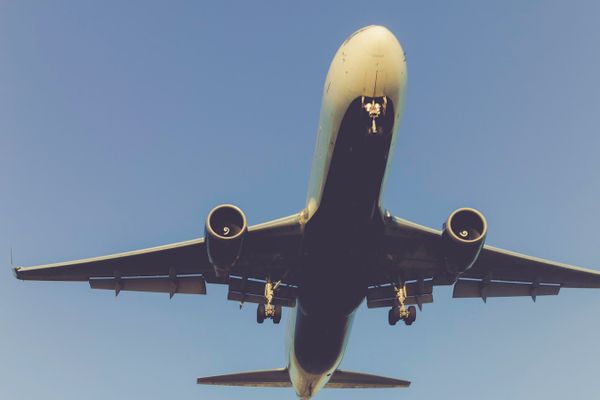 China's Hypersonic Aircraft and AI Flight Optimization: Beijing to New York in 2 Hours