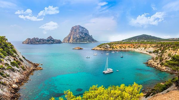 Summer 2019 Mediterranean Destinations from Milan: How AI Travel Algorithms Optimize Your Coastal Escape