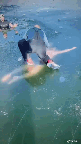 How Dangerous Is Ice Swimming? Boris Oravec’s Near-Drowning in Slovakia