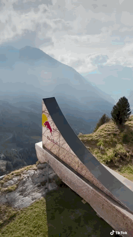 Tragic Accident: Man Loses His Life in Daring Motorcycle Jump Attempt