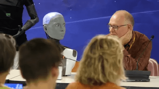 A Robot Just Tried to Lead a Team Meeting. It Went Exactly How You’d Expect.