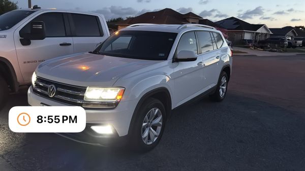 2019 Volkswagen Atlas V6 parked at a gas station after getting 260 miles on a full tank
