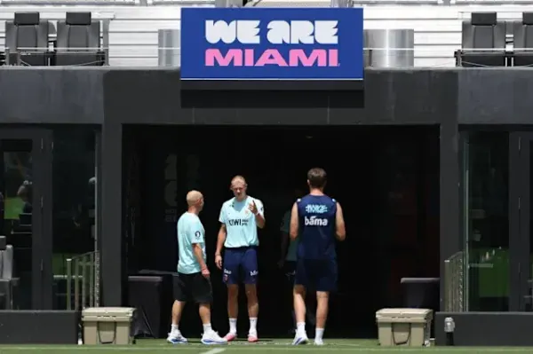 Norway national team leaving a Florida hotel before the World Cup 2026 quarterfinal