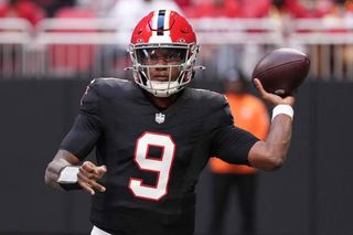 NFL roundup: Falcons upset 49ers; Vikings continue perfect start