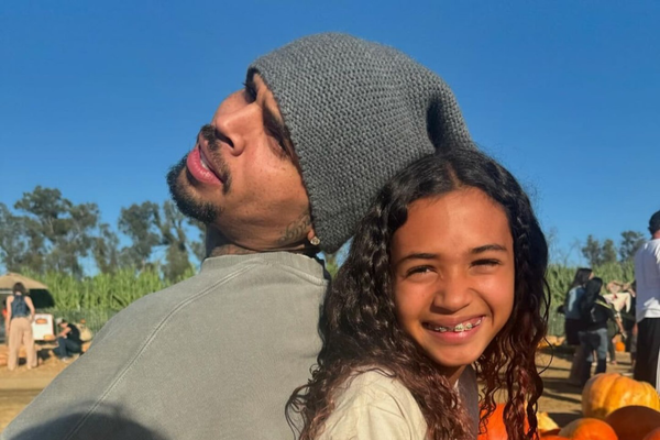 Chris Brown & Daughter Royalty Gift fan $10K and a Car in Emotional Breezy Bowl Moment