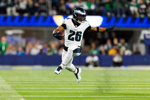 Saquan Barkley goes CRAZY!! on Sunday Night Football.