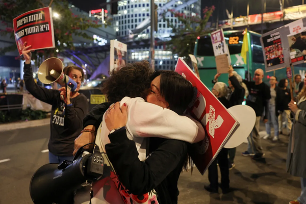 Israel and Hamas Reach Ceasefire and Hostage Deal After 15 Months of War