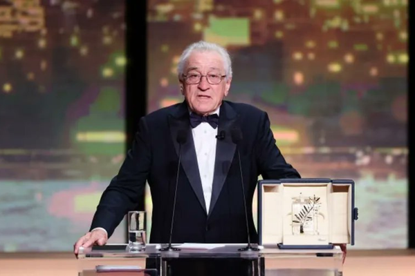 Robert De Niro Slams Trump as a ‘Philistine President’ at Cannes