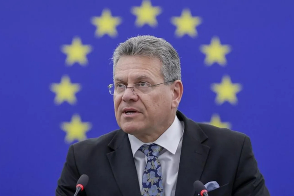 EU Calls for ‘Respect’ as Trump Threatens 50% Tariffs on European Goods