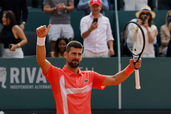 Djokovic Battles Past Hurkacz to Claim 100th ATP Title