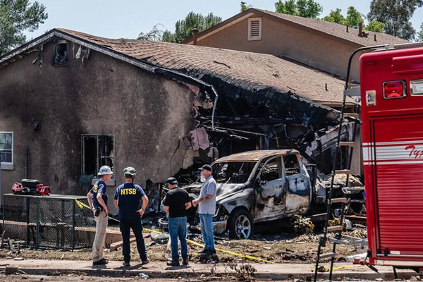 Six Dead in San Diego Plane Crash Amid Airport Glitches