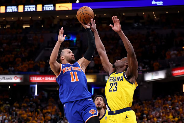Knicks Rally from 20 Down to Stun Pacers in Game 3 Thriller