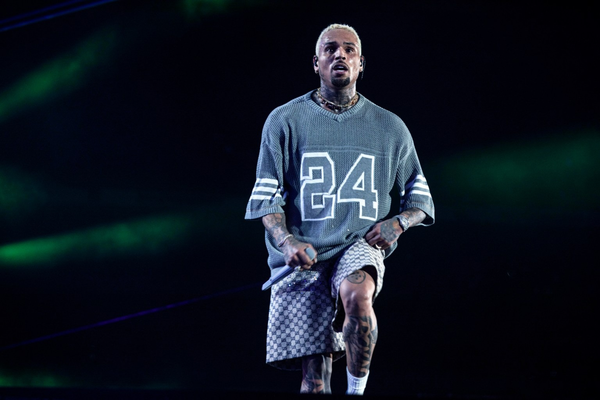 Chris Brown Bagss Third RIAA Diamond Certification With ‘Look at Me Now’ Feat. Lil Wayne & Busta Rhymes