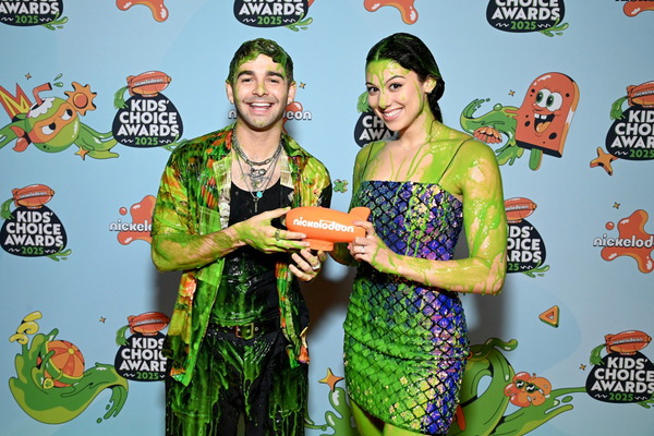 Sabrina Carpenter, SZA & Ariana Grande Shine at 2025 Kids’ Choice Awards as Rihanna Makes History (Full Winners List)