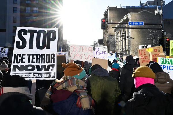 Democrats Clash With Trump Over DHS Funding After Minneapolis Shooting