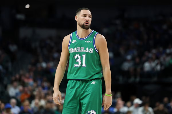 Klay Thompson Signs With Miami Heat After Mavericks Buyout Contact