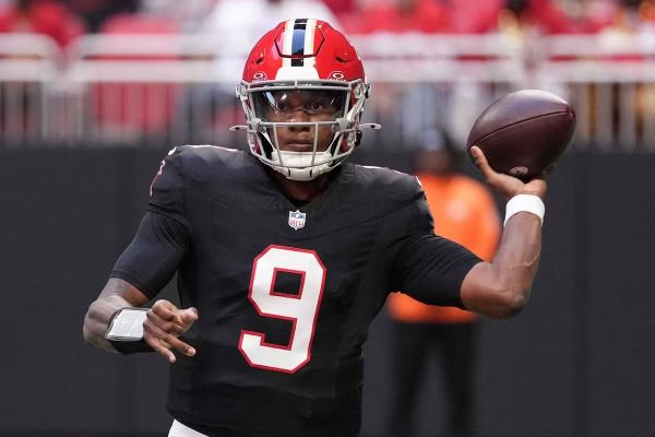 NFL roundup: Falcons upset 49ers; Vikings continue perfect start