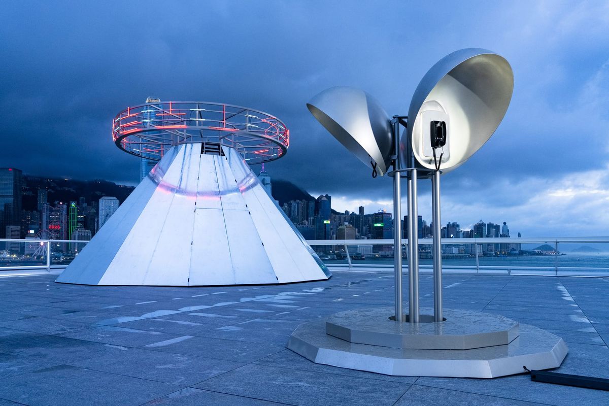 香港維港燈塔裝置  實時聽海浪奏樂